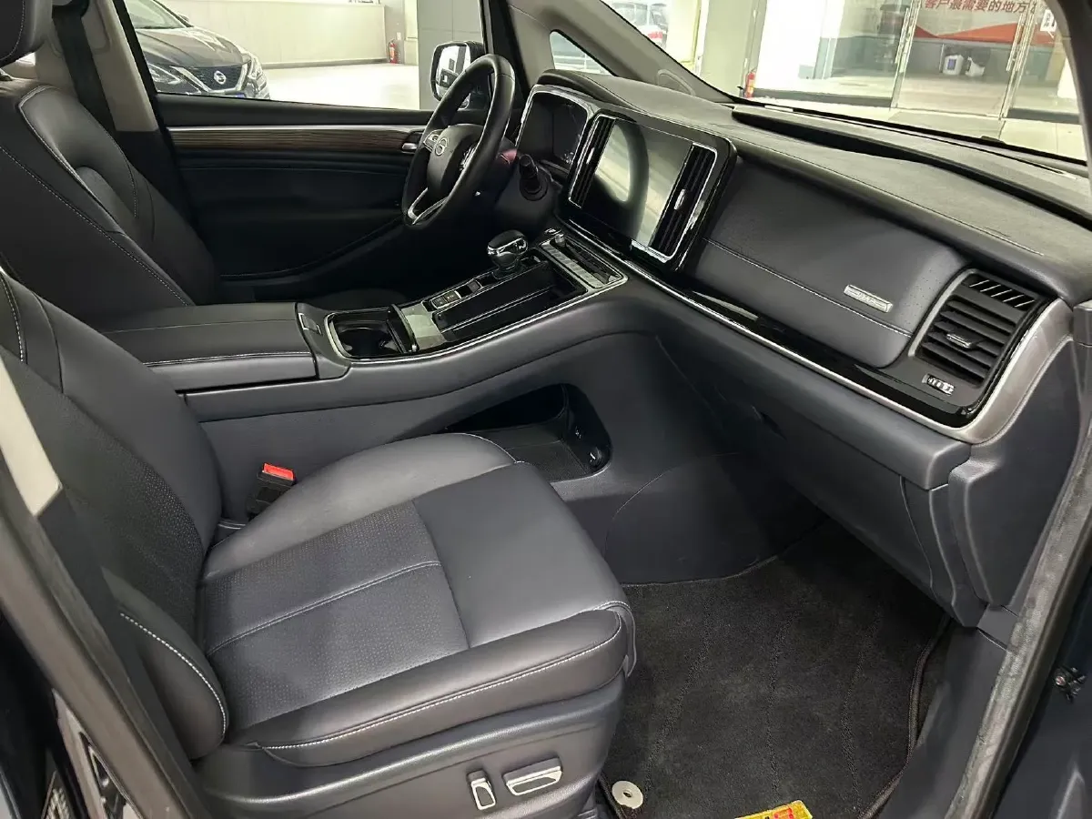 2021 GAC Trumpchi M8 2.0T 252HP L4 8AT,autocango,china used car exporter,china ev exporter,chinese used car exporter,chinese used ev exporter