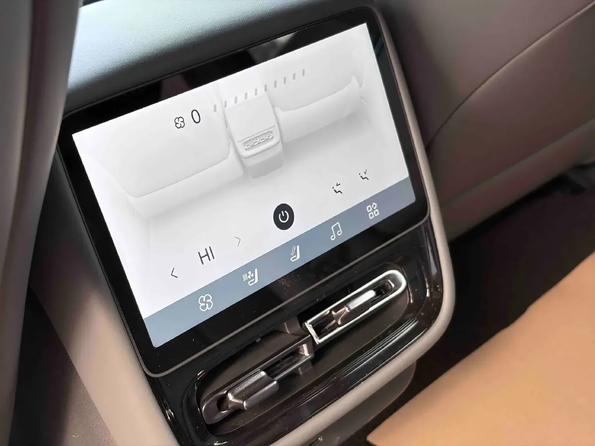 2024 Xpeng P7+ BEV 60.7KWH,autocango,china used car exporter,china ev exporter,chinese used car exporter,chinese used ev exporter