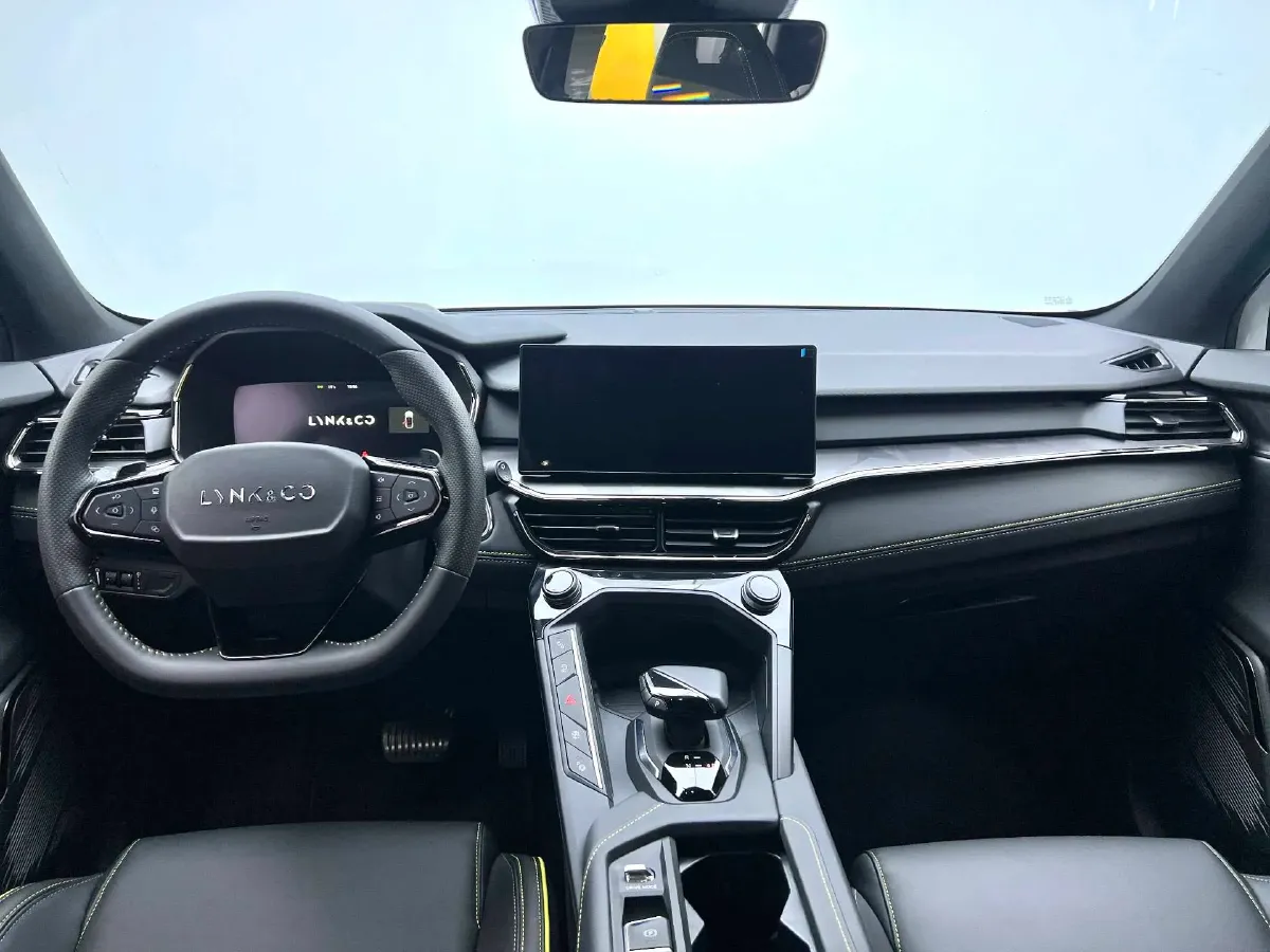 2023 LYNK&CO 06 1.5T 181HP L4 7DCT,autocango,china used car exporter,china ev exporter,chinese used car exporter,chinese used ev exporter