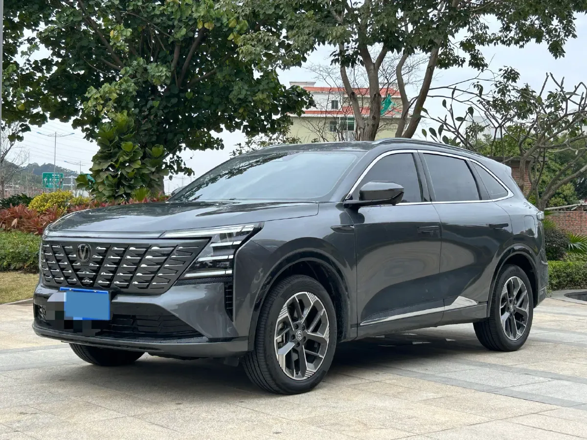 2025 ChangAn CS75 Plus 1.5T 192HP L4 8AT,autocango,china used car exporter,china ev exporter,chinese used car exporter,chinese used ev exporter