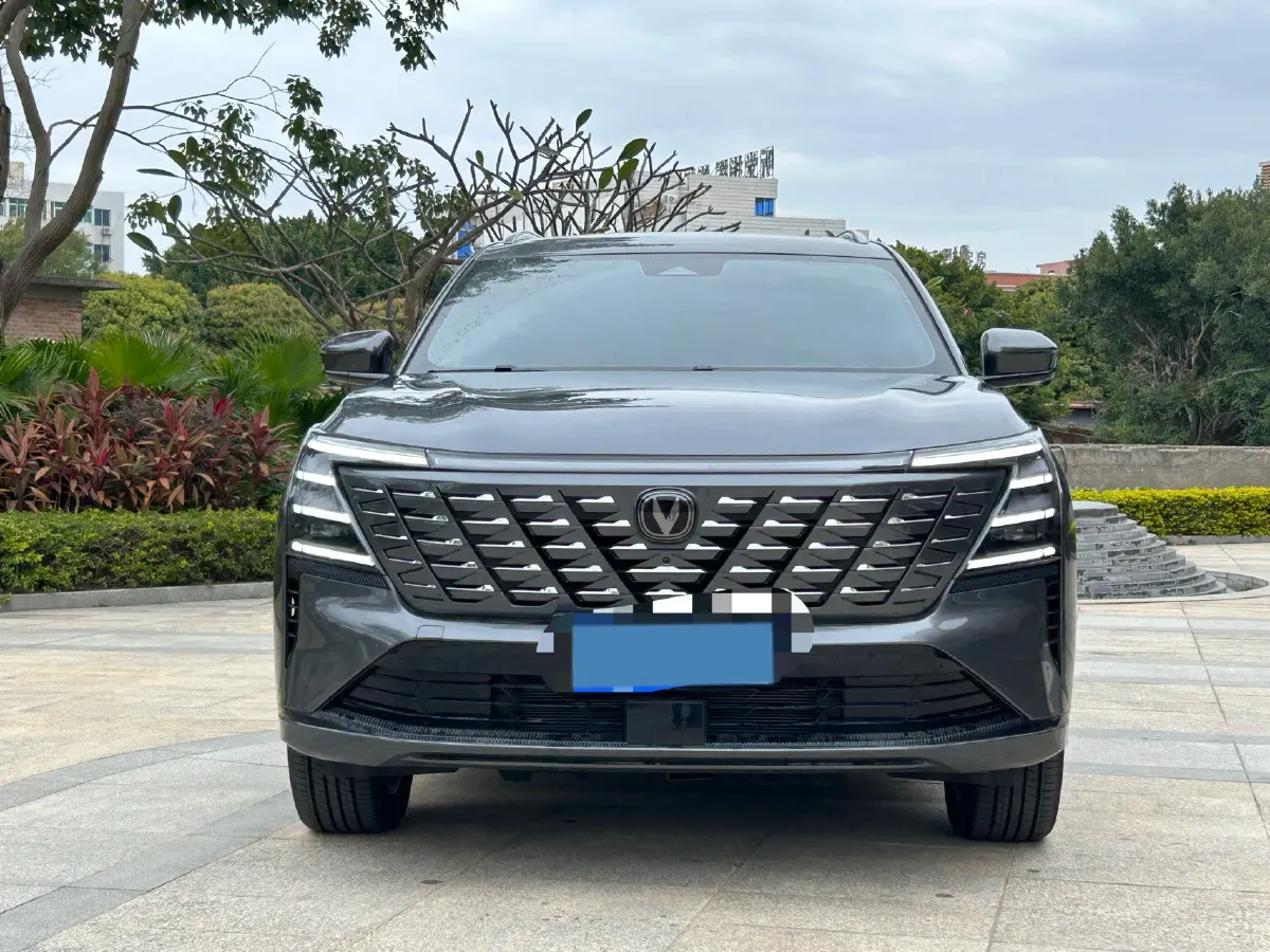2025 ChangAn CS75 Plus 1.5T 192HP L4 8AT,autocango,china used car exporter,china ev exporter,chinese used car exporter,chinese used ev exporter