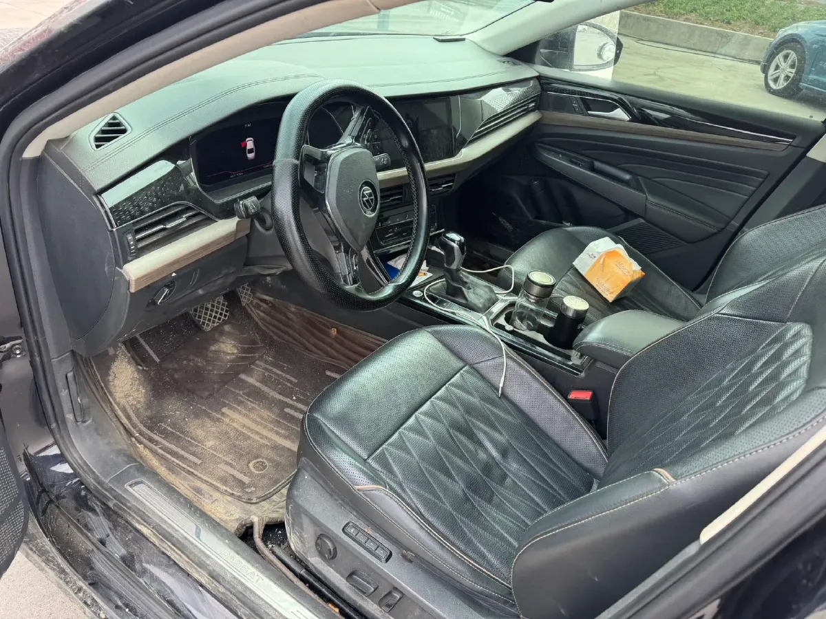 2021 Volkswagen Passat 2.0T 186HP L4 7DCT,autocango,china used car exporter,china ev exporter,chinese used car exporter,chinese used ev exporter