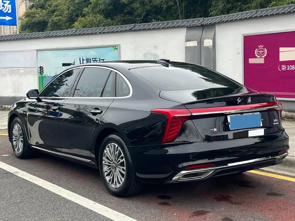 2023 HongQi H5 2.0T 224HP L4 8AT,autocango,china used car exporter,china ev exporter,chinese used car exporter,chinese used ev exporter