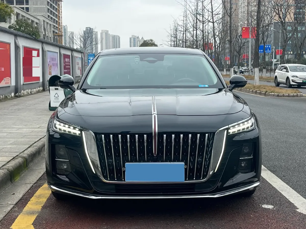2023 HongQi H5 2.0T 224HP L4 8AT,autocango,china used car exporter,china ev exporter,chinese used car exporter,chinese used ev exporter