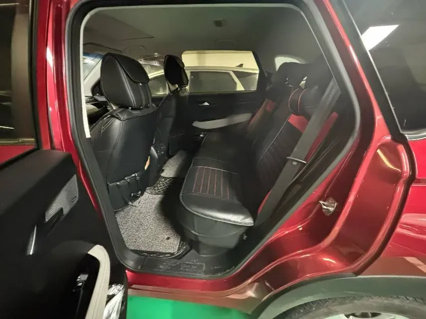 2018 BaoJun 530 1.5T 150HP L4 6MT,autocango,china used car exporter,china ev exporter,chinese used car exporter,chinese used ev exporter