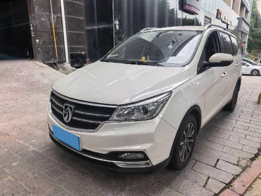 2021 BaoJun 730 1.5T 147HP L4 CVT,autocango,china used car exporter,china ev exporter,chinese used car exporter,chinese used ev exporter