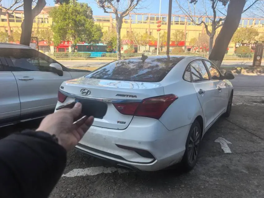 2017 Hyundai Mistra 1.6T 175HP L4 7DCT,autocango,china used car exporter,china ev exporter,chinese used car exporter,chinese used ev exporter