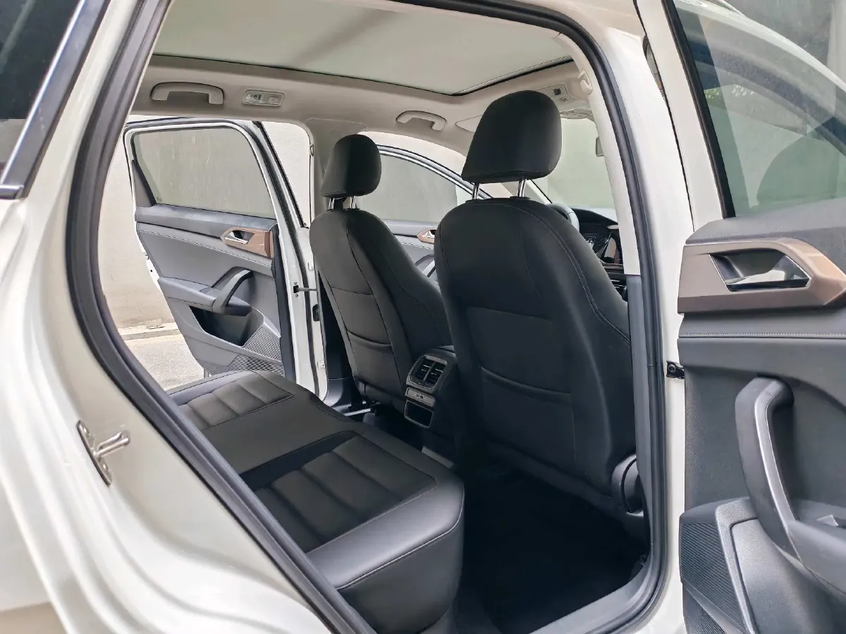 2021 Volkswagen Tharu 1.4T 150HP L4 7DCT,autocango,china used car exporter,china ev exporter,chinese used car exporter,chinese used ev exporter