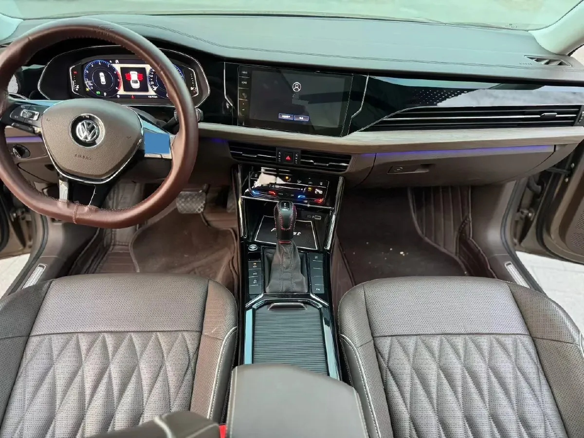 2020 Volkswagen Passat 2.0T 186HP L4 7DCT,autocango,china used car exporter,china ev exporter,chinese used car exporter,chinese used ev exporter