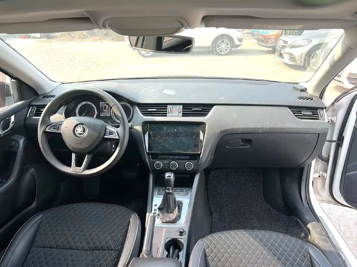 2019 Skoda Octavia 1.4T 150HP L4 7DCT,autocango,china used car exporter,china ev exporter,chinese used car exporter,chinese used ev exporter