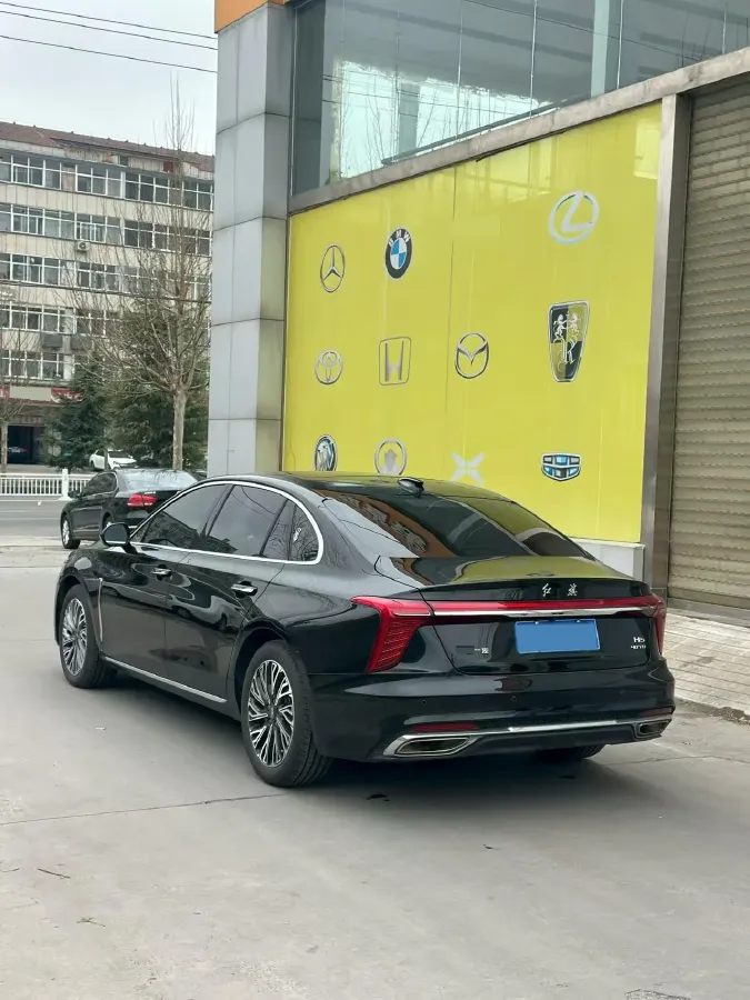 2023 HongQi H5 2.0T 224HP L4 8AT,autocango,china used car exporter,china ev exporter,chinese used car exporter,chinese used ev exporter