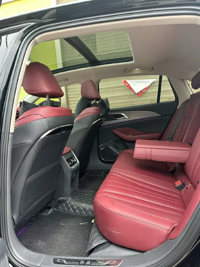 2023 HongQi H5 2.0T 224HP L4 8AT,autocango,china used car exporter,china ev exporter,chinese used car exporter,chinese used ev exporter