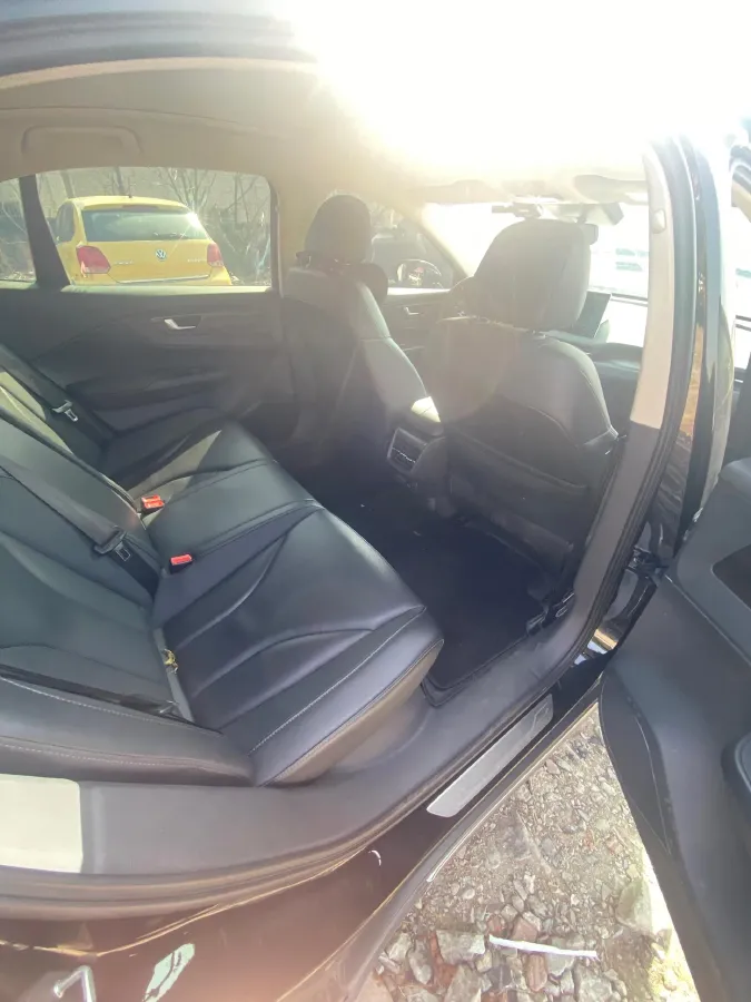 2022 HongQi E-QM5 BEV 54KWH,autocango,china used car exporter,china ev exporter,chinese used car exporter,chinese used ev exporter