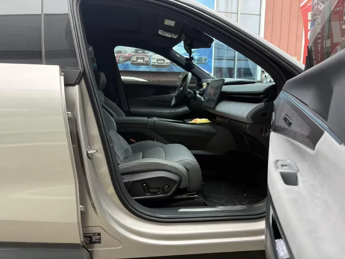 2024 LYNK&CO 08 EM-P 1.5T 163HP L4 3DHT PHEV 21.2KWH,autocango,china used car exporter,china ev exporter,chinese used car exporter,chinese used ev exporter