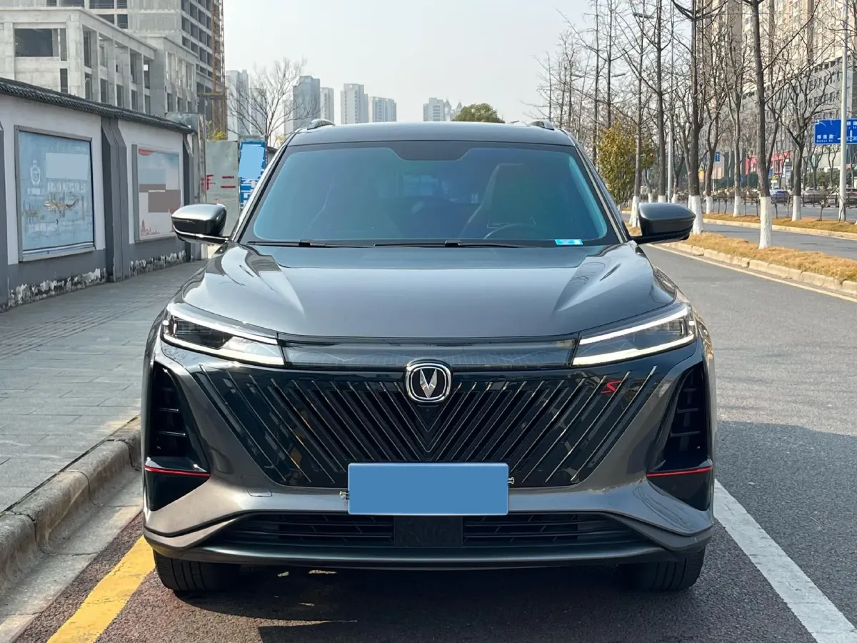 2022 ChangAn CS75 Plus 2.0T 233HP L4 8AT,autocango,china used car exporter,china ev exporter,chinese used car exporter,chinese used ev exporter