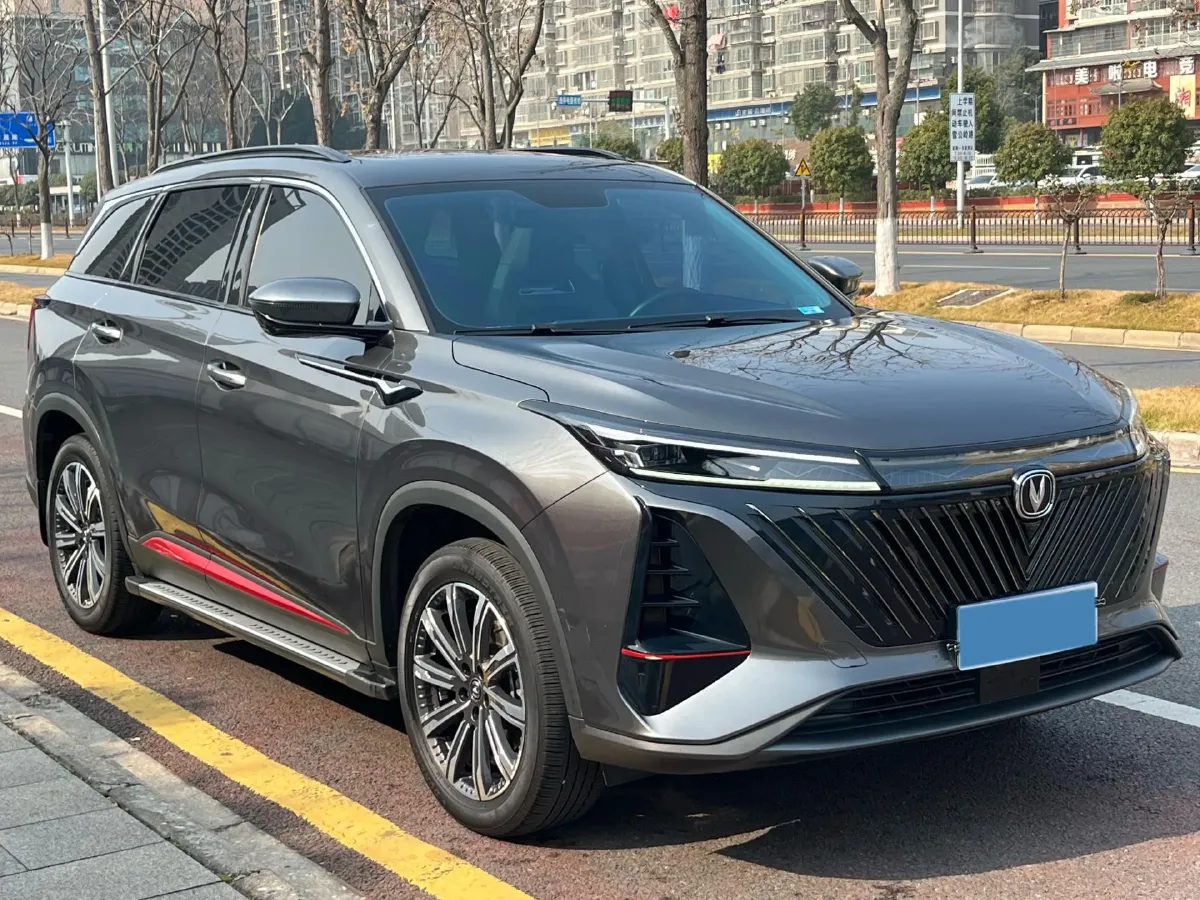 2022 ChangAn CS75 Plus 2.0T 233HP L4 8AT,autocango,china used car exporter,china ev exporter,chinese used car exporter,chinese used ev exporter