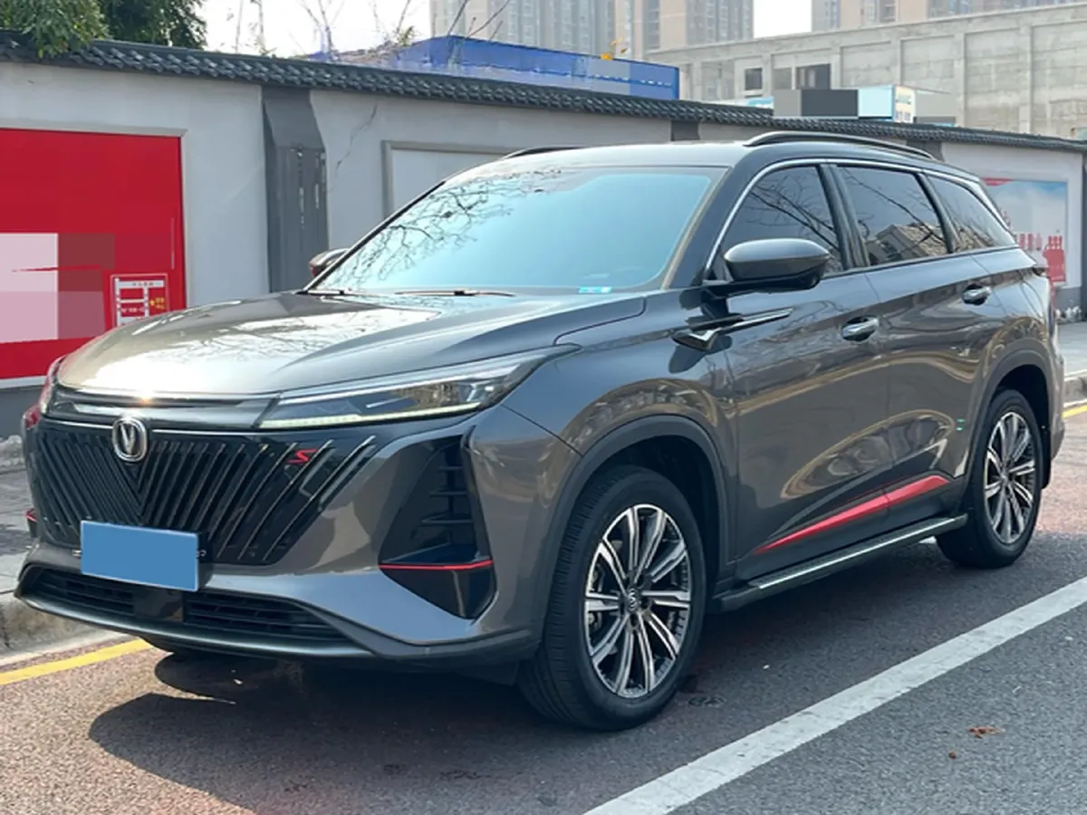 2022 ChangAn CS75 Plus 2.0T 233HP L4 8AT,autocango,china used car exporter,china ev exporter,chinese used car exporter,chinese used ev exporter