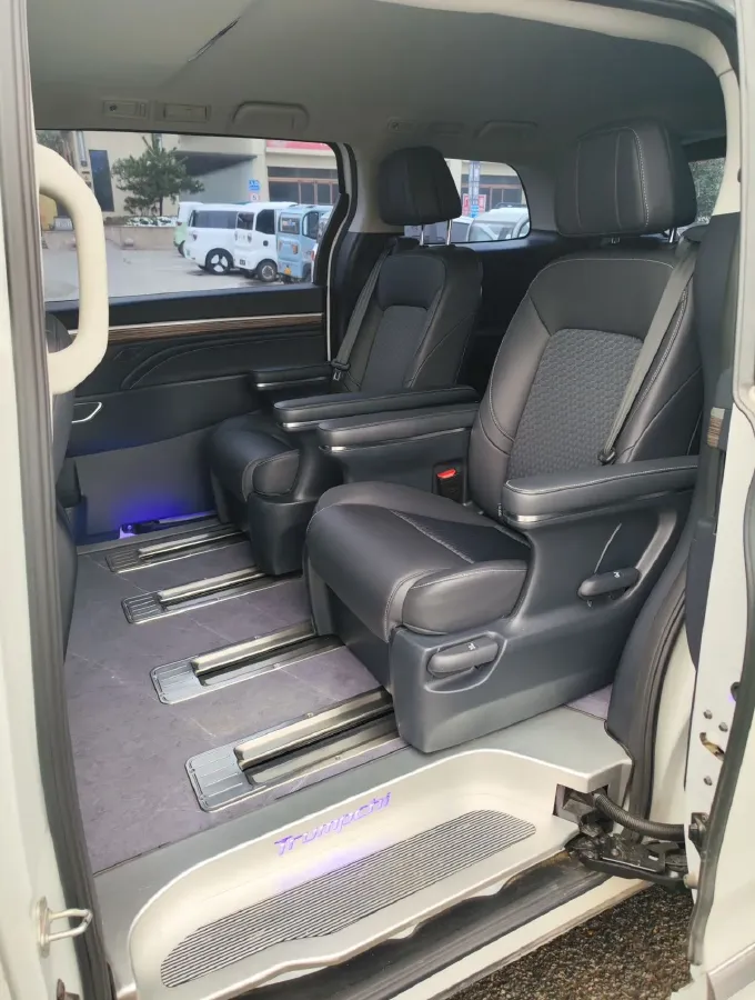 2023 GAC Trumpchi M8 2.0T 252HP L4 8AT,autocango,china used car exporter,china ev exporter,chinese used car exporter,chinese used ev exporter