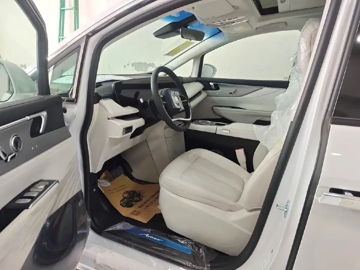 2024 Buick GL8 1.5T 180HP L4 2DHT PHEV 24.4KWH,autocango,china used car exporter,china ev exporter,chinese used car exporter,chinese used ev exporter