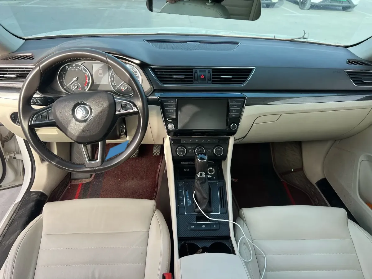 2016 Skoda Superb 1.4T 150HP L4 7DCT,autocango,china used car exporter,china ev exporter,chinese used car exporter,chinese used ev exporter