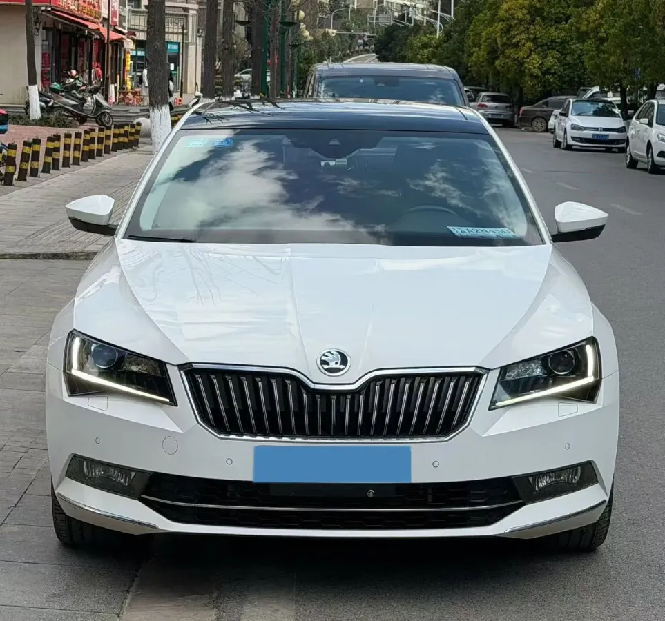 2016 Skoda Superb 1.4T 150HP L4 7DCT,autocango,china used car exporter,china ev exporter,chinese used car exporter,chinese used ev exporter