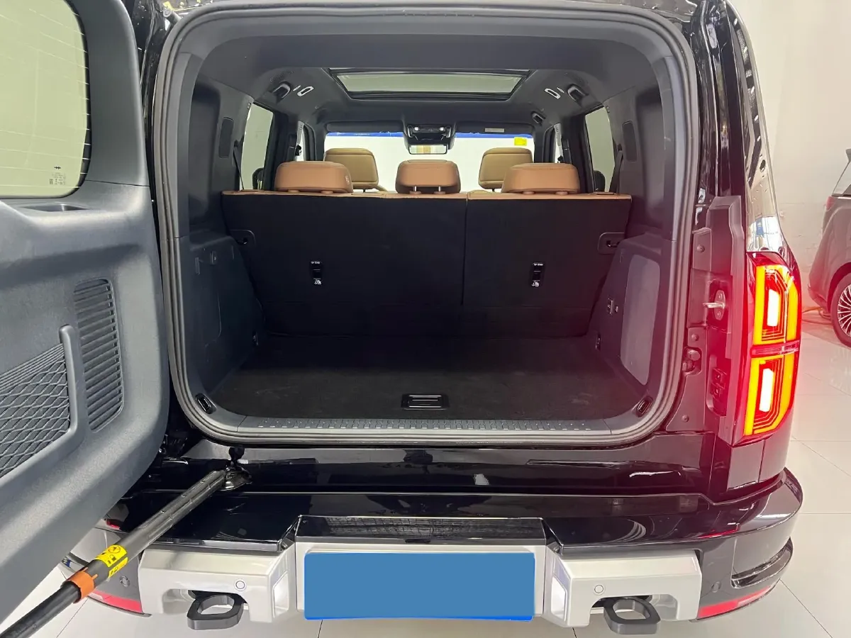 2025 FangChengBao Bao 5 1.5T 194HP L4 E-CVT PHEV,autocango,china used car exporter,china ev exporter,chinese used car exporter,chinese used ev exporter