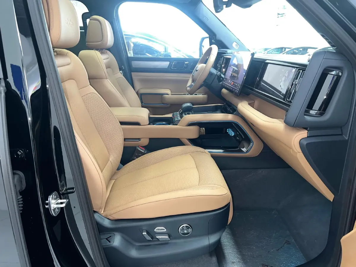 2025 FangChengBao Bao 5 1.5T 194HP L4 E-CVT PHEV,autocango,china used car exporter,china ev exporter,chinese used car exporter,chinese used ev exporter