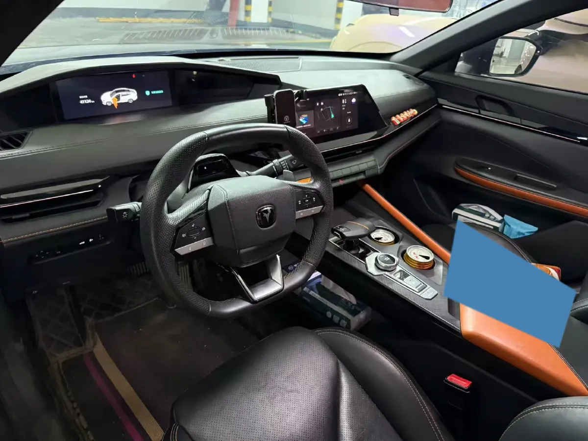 2022 ChangAn UNI-V 1.5T 188HP L4 7DCT,autocango,china used car exporter,china ev exporter,chinese used car exporter,chinese used ev exporter