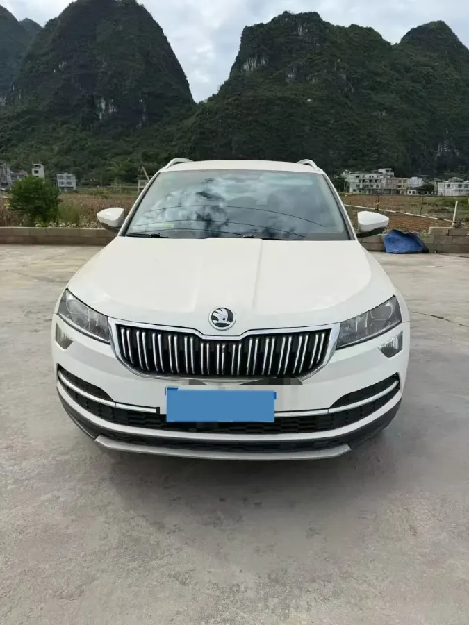 2020 Skoda Karoq 1.4T 150HP L4 7DCT,autocango,china used car exporter,china ev exporter,chinese used car exporter,chinese used ev exporter