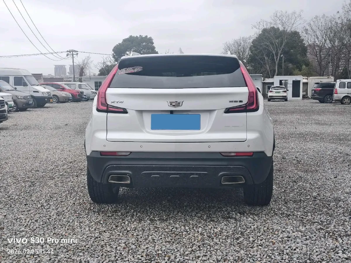 2021 Cadillac XT4 2.0T 237HP L4 9AT,autocango,china used car exporter,china ev exporter,chinese used car exporter,chinese used ev exporter