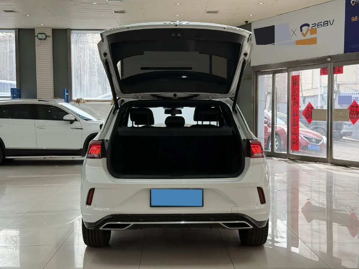 2021 Volkswagen T-Roc 1.4T 150HP L4 7DCT,autocango,china used car exporter,china ev exporter,chinese used car exporter,chinese used ev exporter