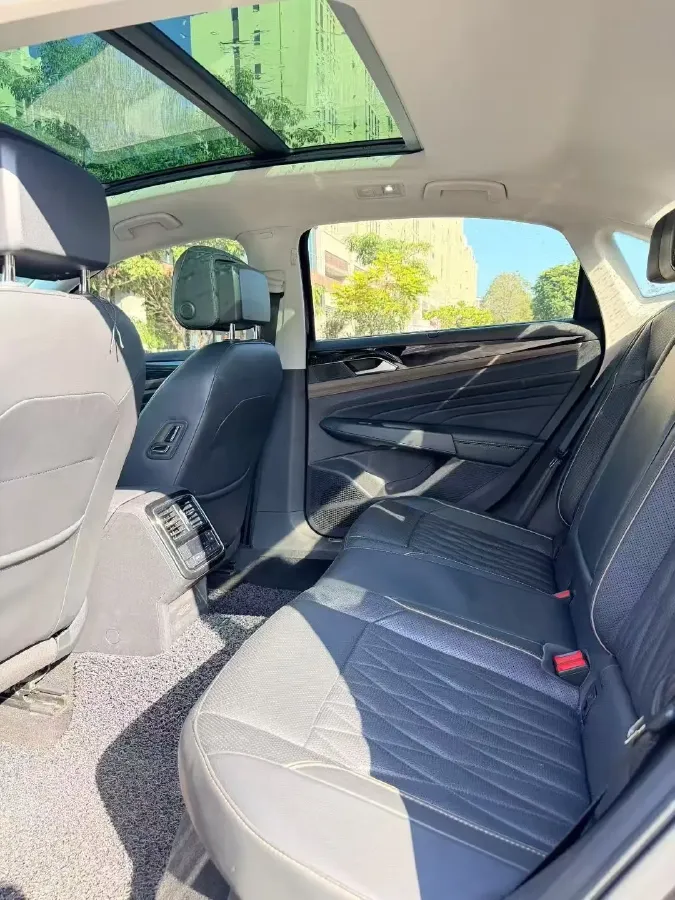 2019 Volkswagen Passat 2.0T 186HP L4 7DCT,autocango,china used car exporter,china ev exporter,chinese used car exporter,chinese used ev exporter