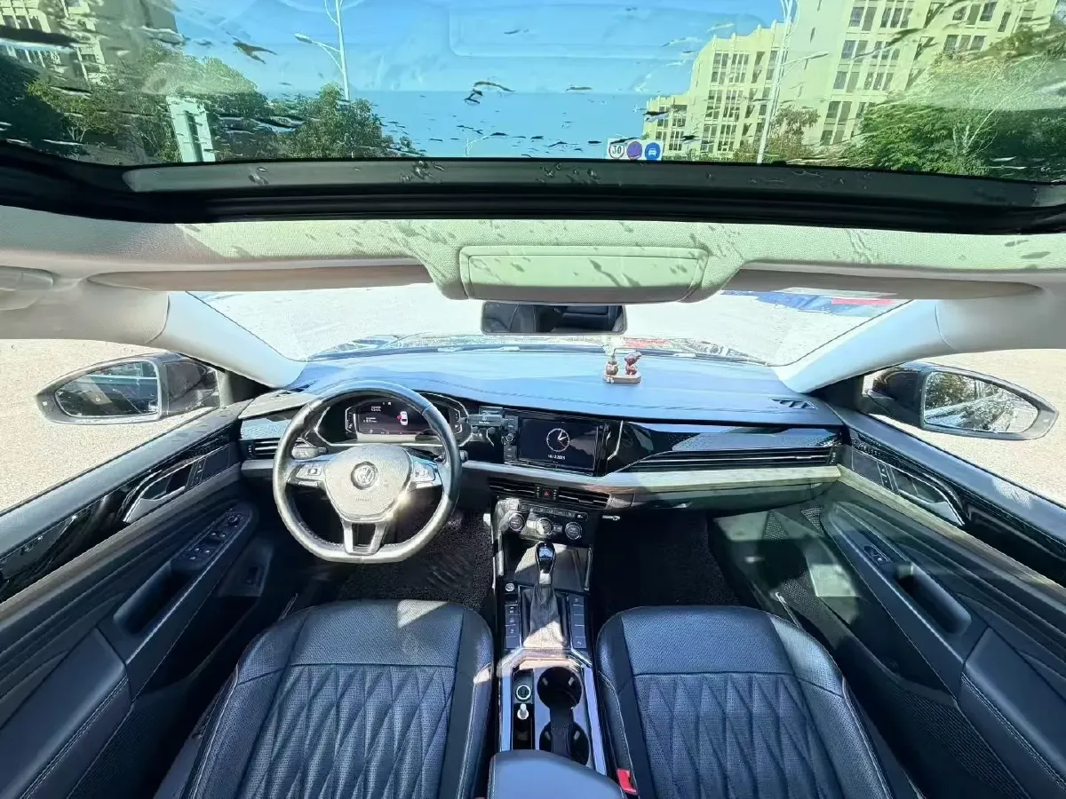 2019 Volkswagen Passat 2.0T 186HP L4 7DCT,autocango,china used car exporter,china ev exporter,chinese used car exporter,chinese used ev exporter