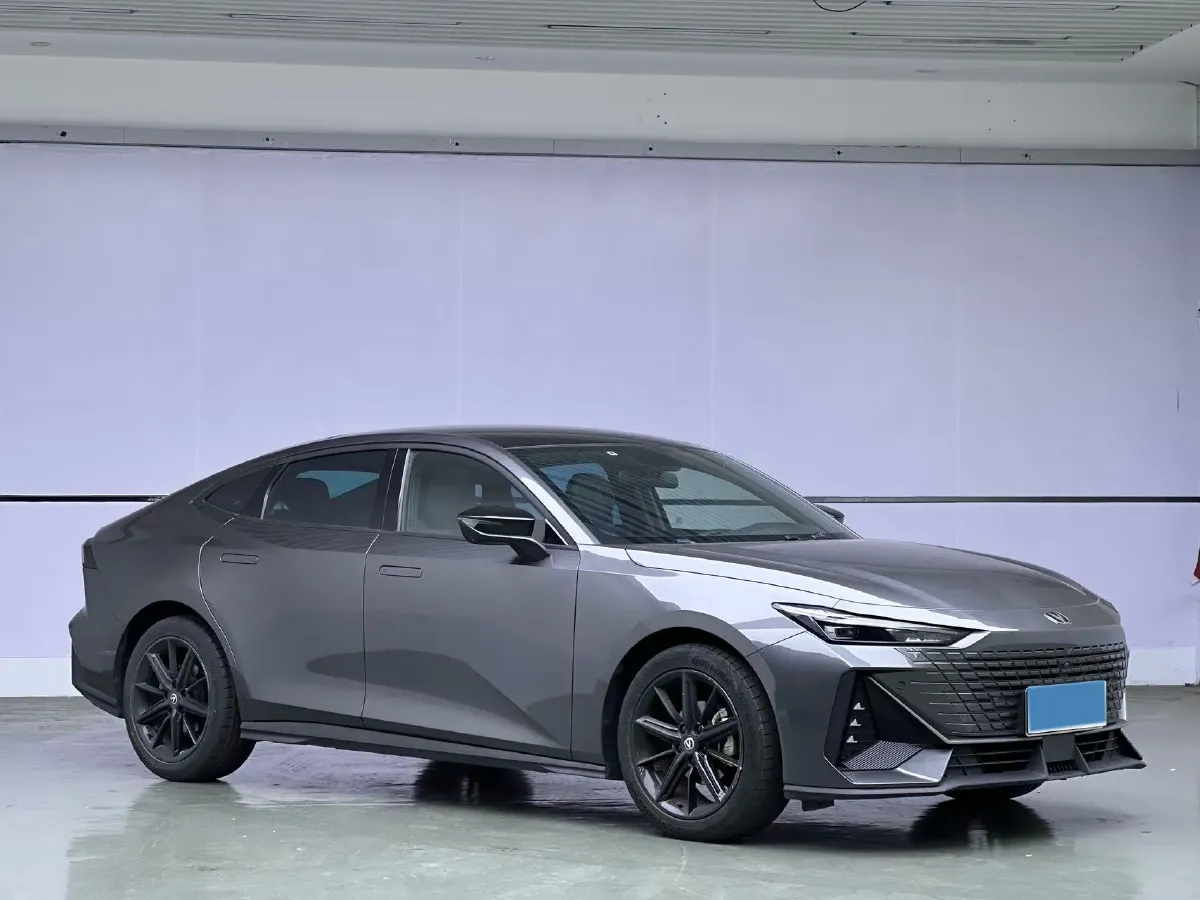 2022 ChangAn UNI-V 1.5T 188HP L4 7DCT,autocango,china used car exporter,china ev exporter,chinese used car exporter,chinese used ev exporter