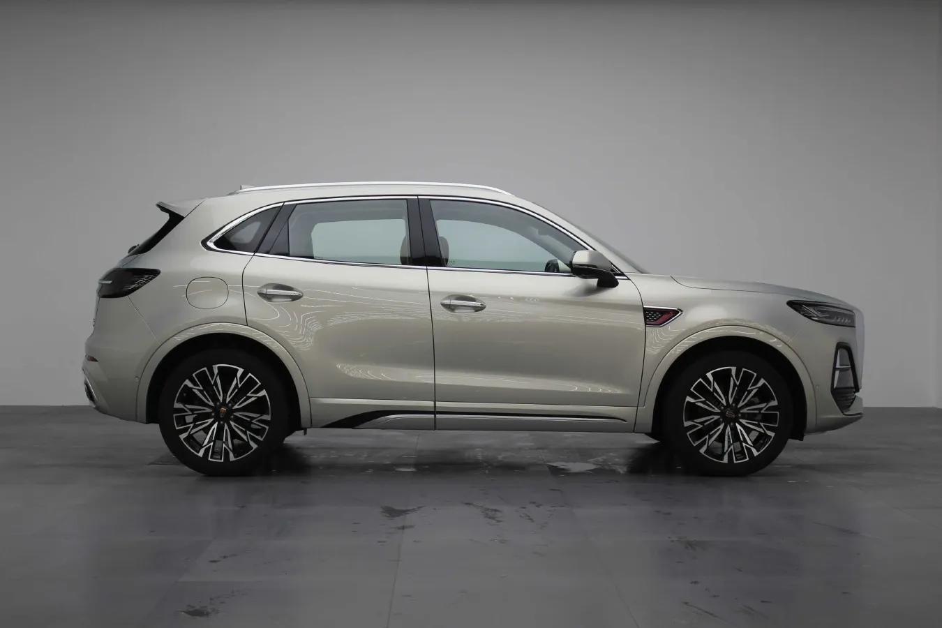 2023 HongQi HS5 2.0T 252HP L4 8AT,autocango,china used car exporter,china ev exporter,chinese used car exporter,chinese used ev exporter