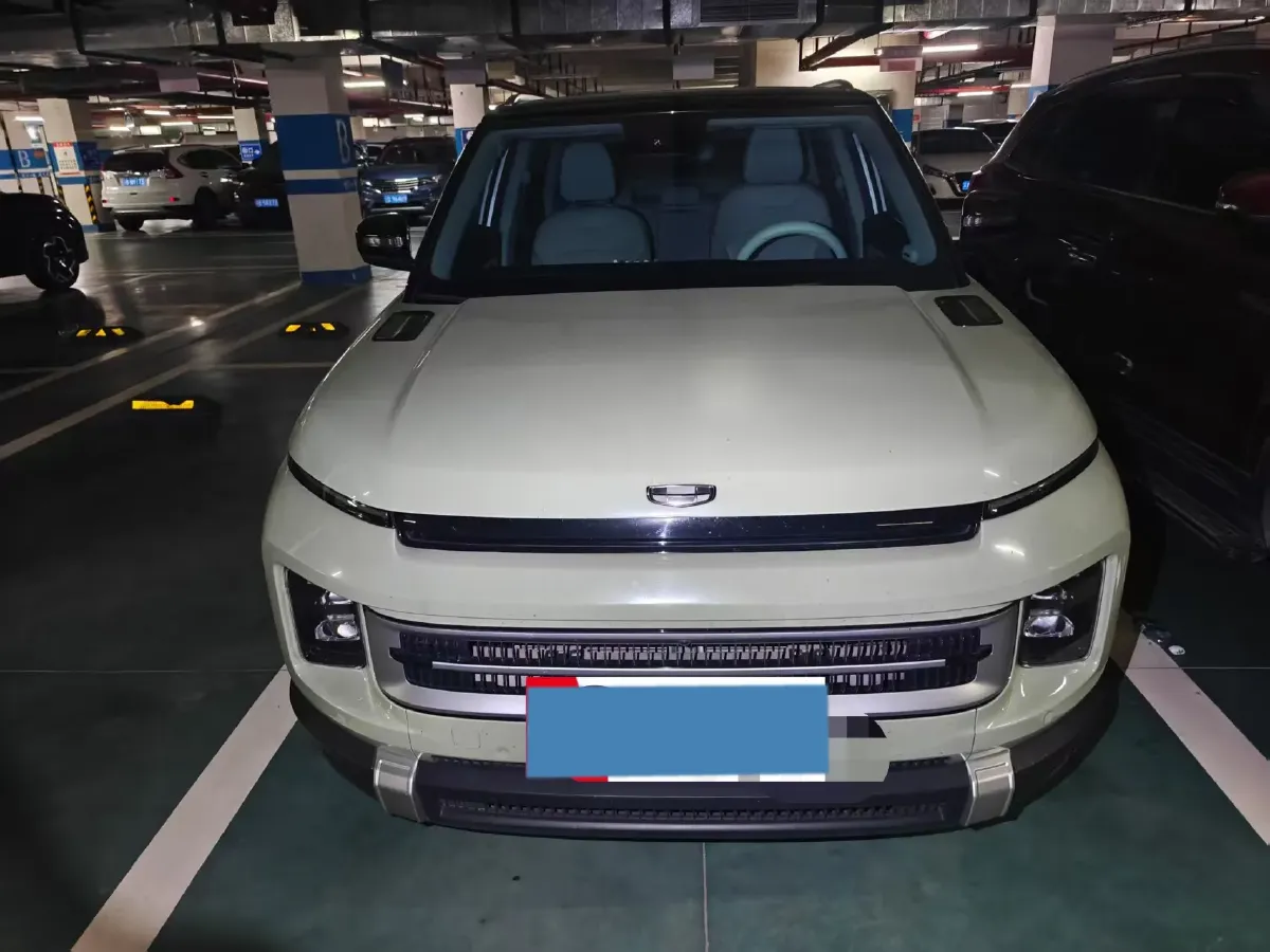 2023 Geely ICON 1.5T 181HP L4 7DCT,autocango,china used car exporter,china ev exporter,chinese used car exporter,chinese used ev exporter