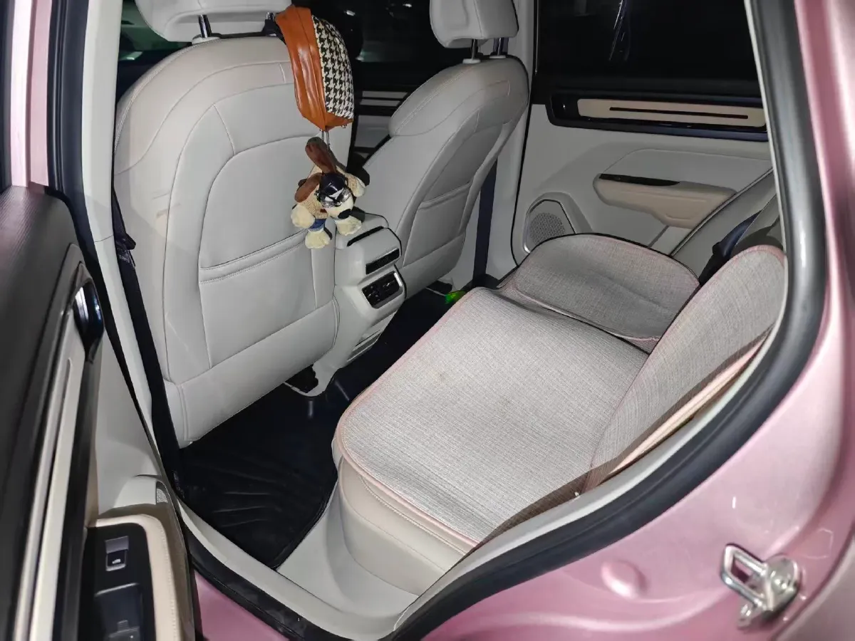 2023 Geely ICON 1.5T 181HP L4 7DCT,autocango,china used car exporter,china ev exporter,chinese used car exporter,chinese used ev exporter