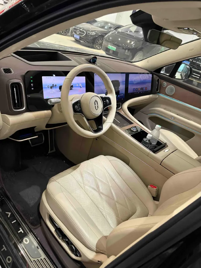 2024 AITO AITO M9 1.5T 152HP L4 REEV 42KWH,autocango,china used car exporter,china ev exporter,chinese used car exporter,chinese used ev exporter