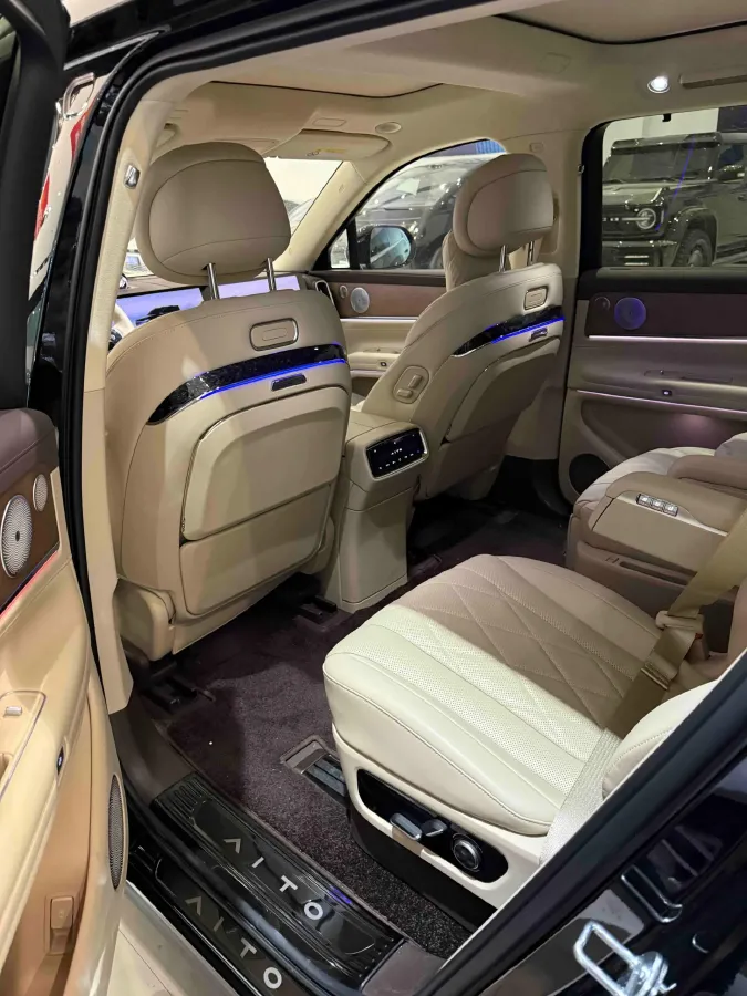 2024 AITO AITO M9 1.5T 152HP L4 REEV 42KWH,autocango,china used car exporter,china ev exporter,chinese used car exporter,chinese used ev exporter