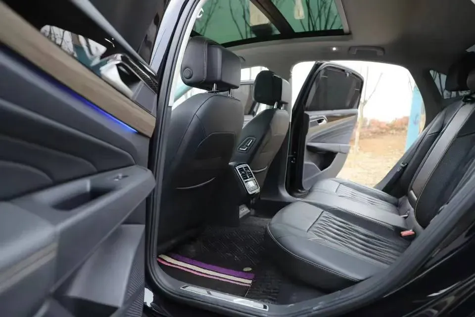 2019 Volkswagen Passat 2.0T 186HP L4 7DCT,autocango,china used car exporter,china ev exporter,chinese used car exporter,chinese used ev exporter