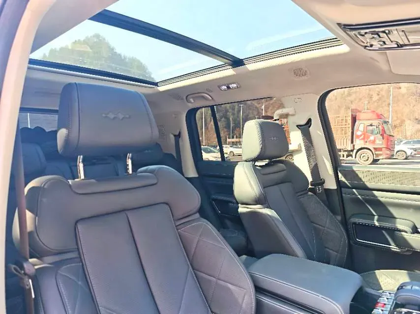 2023 FangChengBao Bao 5 1.5T 194HP L4 E-CVT PHEV 31.8KWH,autocango,china used car exporter,china ev exporter,chinese used car exporter,chinese used ev exporter