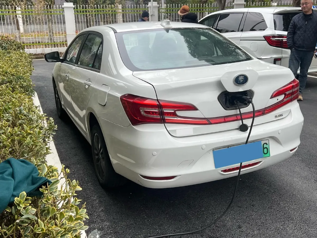 2017 BYD Qin 1.5T 154HP L4 6DCT PHEV 15.2KWH,autocango,china used car exporter,china ev exporter,chinese used car exporter,chinese used ev exporter