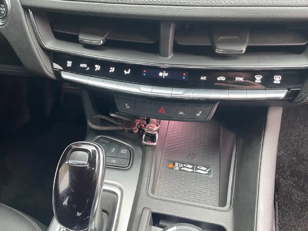 2024 Cadillac CT5 2.0T 237HP L4 10AT,autocango,china used car exporter,china ev exporter,chinese used car exporter,chinese used ev exporter