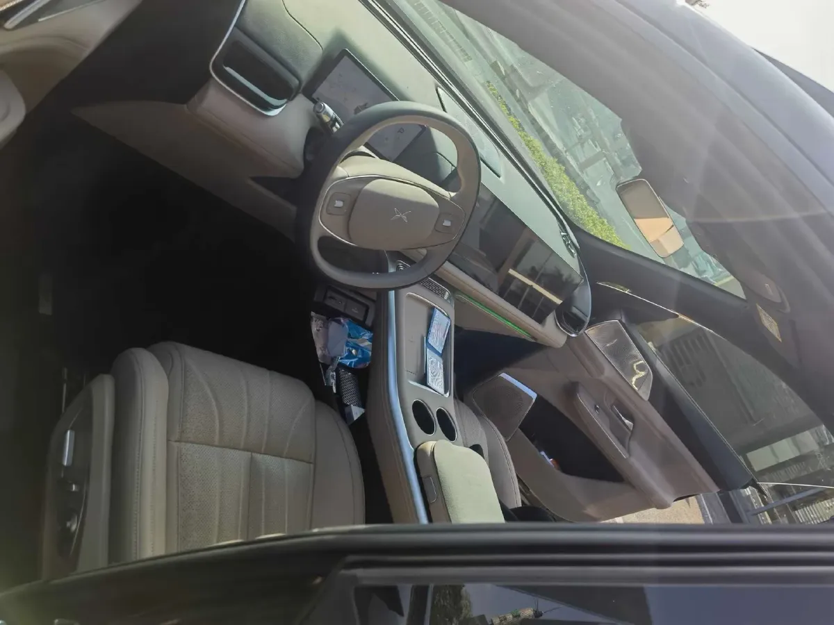 2025 Xpeng G9 BEV 93.1KWH,autocango,china used car exporter,china ev exporter,chinese used car exporter,chinese used ev exporter