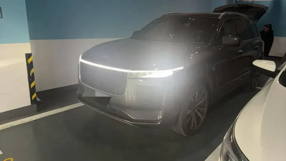 2020 Li ONE Range Extended 131HP REEV 40.5KWH,autocango,china used car exporter,china ev exporter,chinese used car exporter,chinese used ev exporter