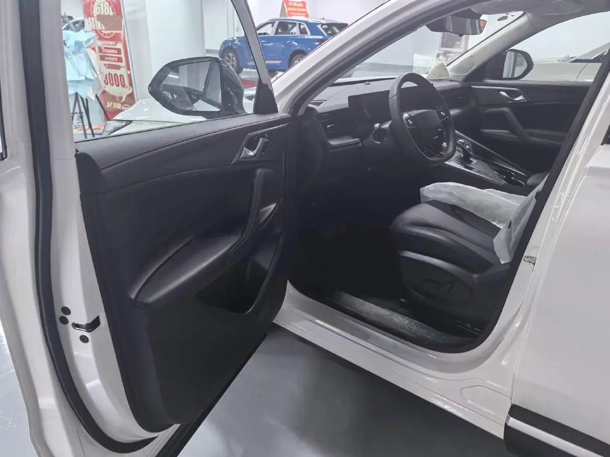 2023 Roewe RX5 1.5T 188HP L4 AMT PHEV 12.3KWH,autocango,china used car exporter,china ev exporter,chinese used car exporter,chinese used ev exporter