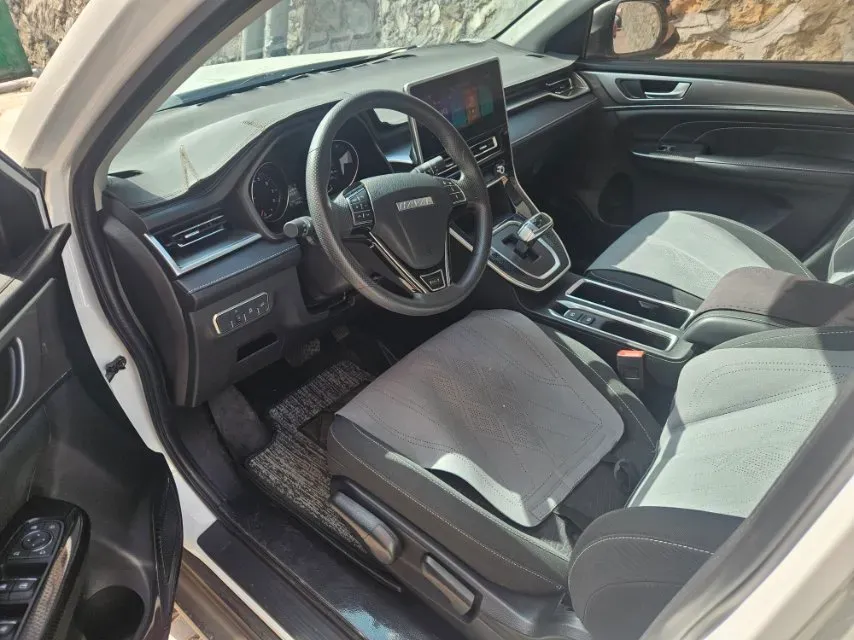 2023 Haval M6 1.5T 150HP L4 7DCT,autocango,china used car exporter,china ev exporter,chinese used car exporter,chinese used ev exporter