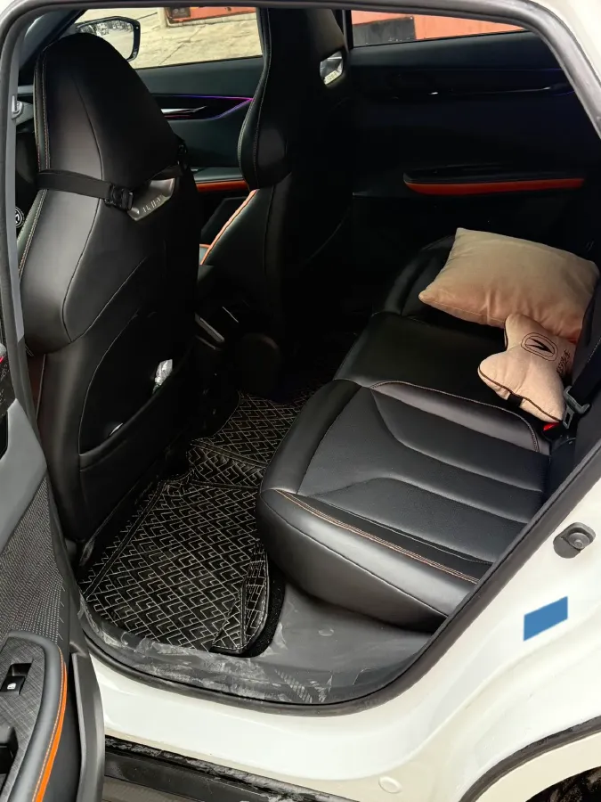 2024 ChangAn UNI-V 1.5T 188HP L4 7DCT,autocango,china used car exporter,china ev exporter,chinese used car exporter,chinese used ev exporter