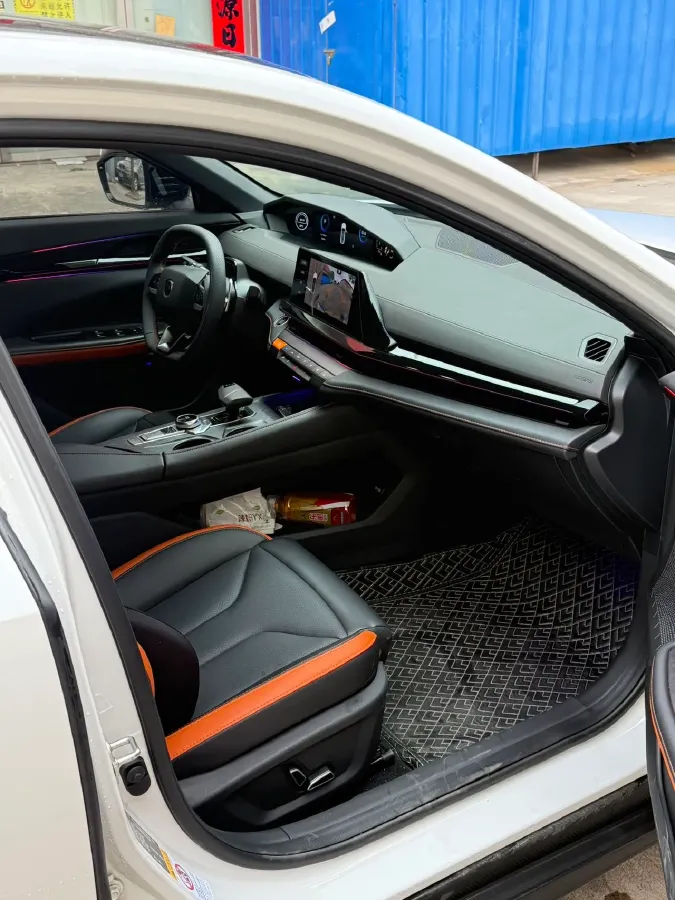 2024 ChangAn UNI-V 1.5T 188HP L4 7DCT,autocango,china used car exporter,china ev exporter,chinese used car exporter,chinese used ev exporter