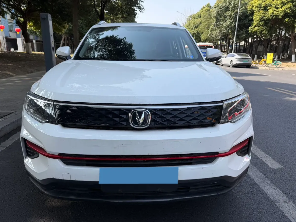 2022 ChangAn Eado 1.6L 128HP L4 5MT,autocango,china used car exporter,china ev exporter,chinese used car exporter,chinese used ev exporter